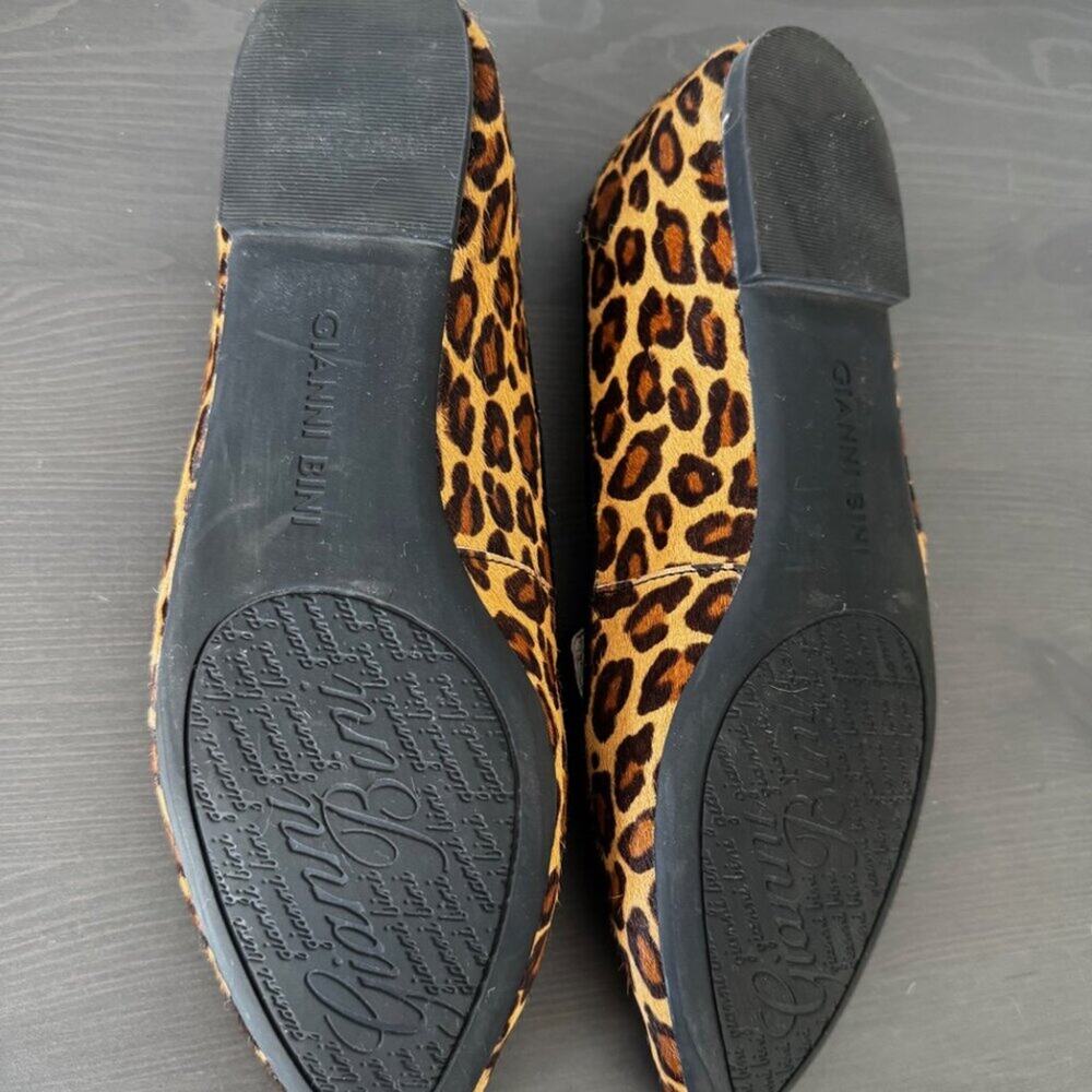 Gianni Bini | Cheetah Print Hide Leather Loafers Size 7 - Picture 5 of 11